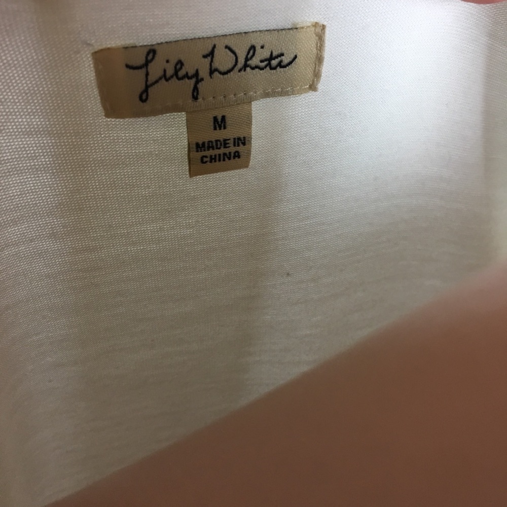 Lily White | Sleeveless Blouse | White | Medium - Picture 5 of 7